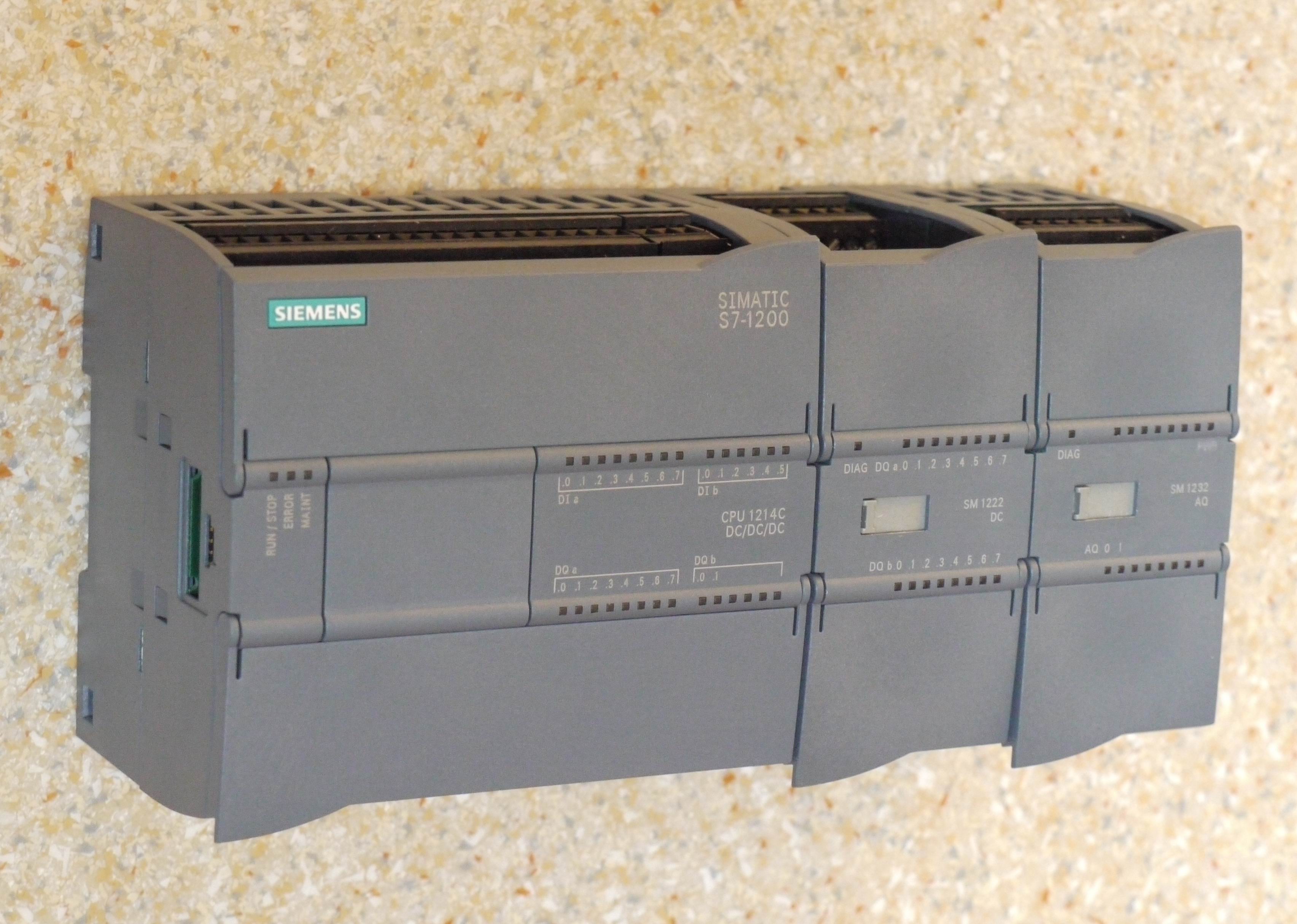 PLC e moduli I/O